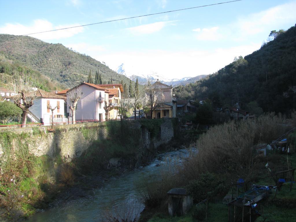 Casa Med Holiday Home Isolabona Dış mekan fotoğraf